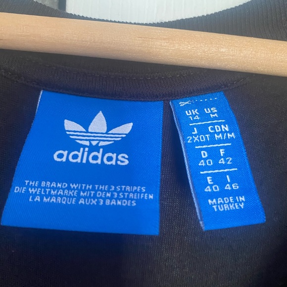 black adidas t-shirt - Picture 3 of 3